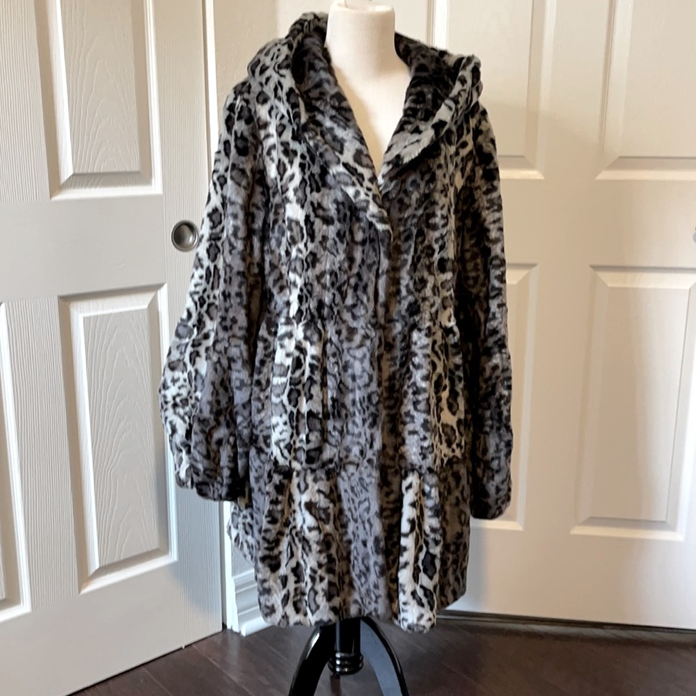 Fux fur hoodie coat size xlarge